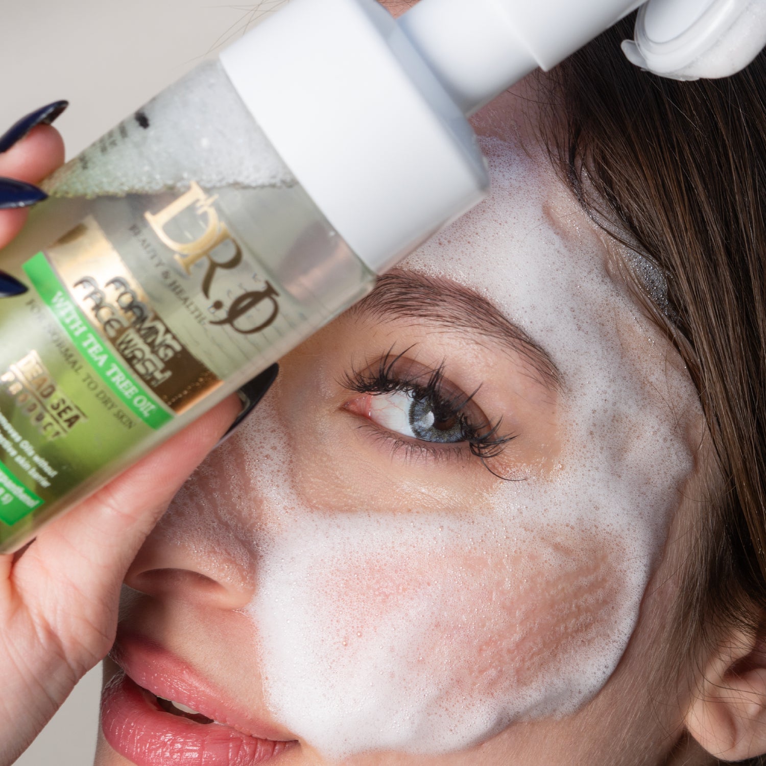 Foaming Face Wash with Tea Tree Oil